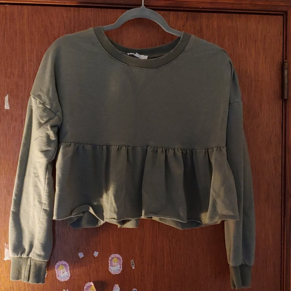 Long sleeve crop top